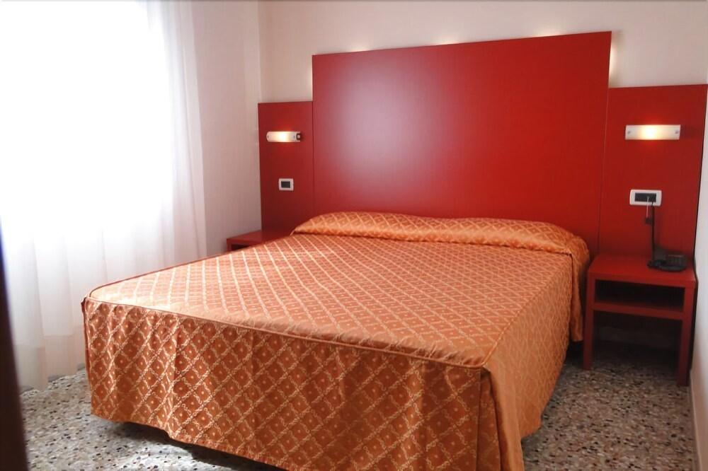 Hotel Atenea Golden Star كاوْرلي المظهر الخارجي الصورة