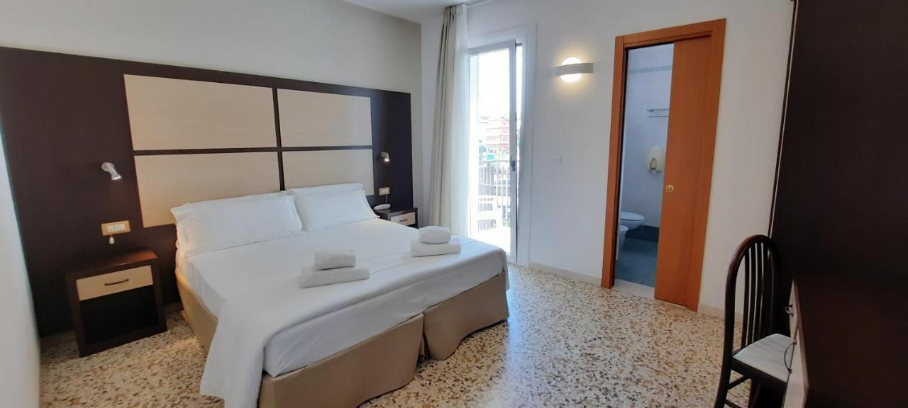 Hotel Atenea Golden Star كاوْرلي المظهر الخارجي الصورة