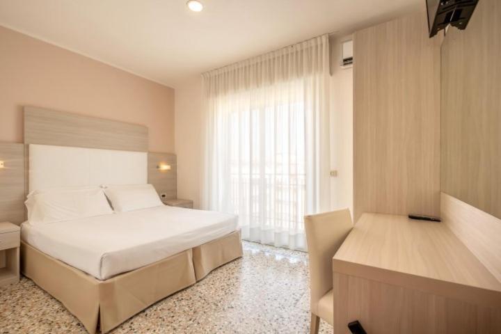 Hotel Atenea Golden Star كاوْرلي المظهر الخارجي الصورة